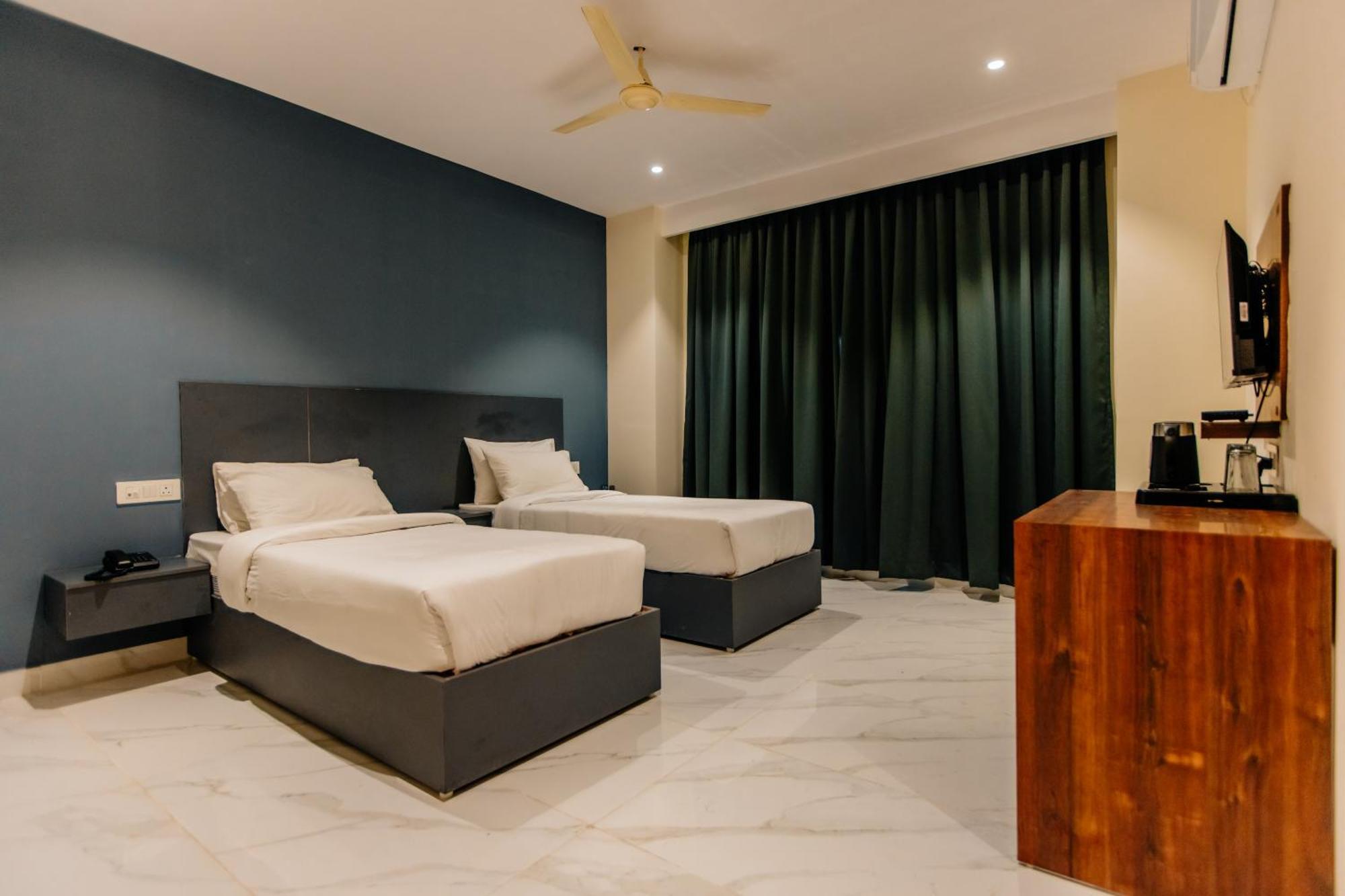 No 7 Vista Hotel Bangalore Exterior photo